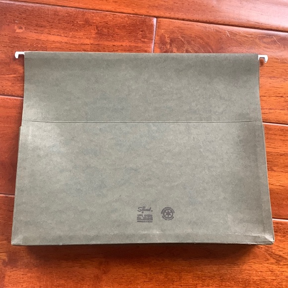 Smead Hanging Pockets w Gusset 1 Section 3.5" Capacity Letter size Box of 10 - Picture 3 of 5